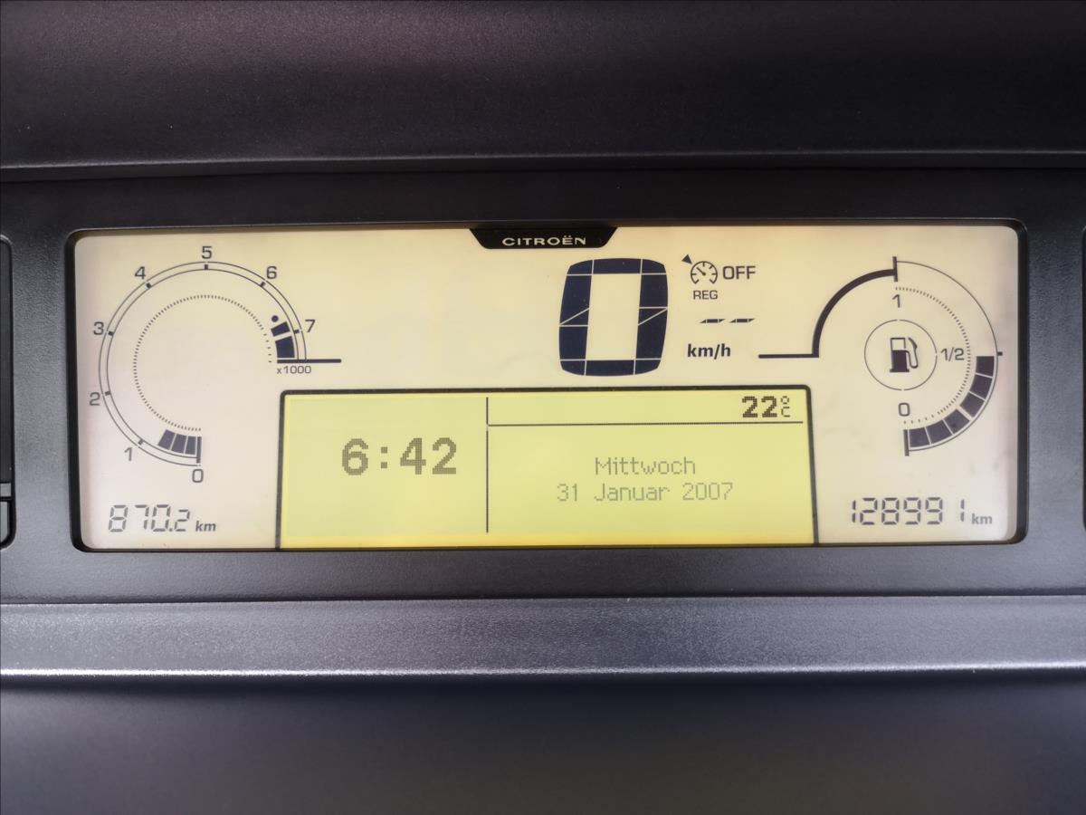 citroen-c4-picasso-1-6-red - 4