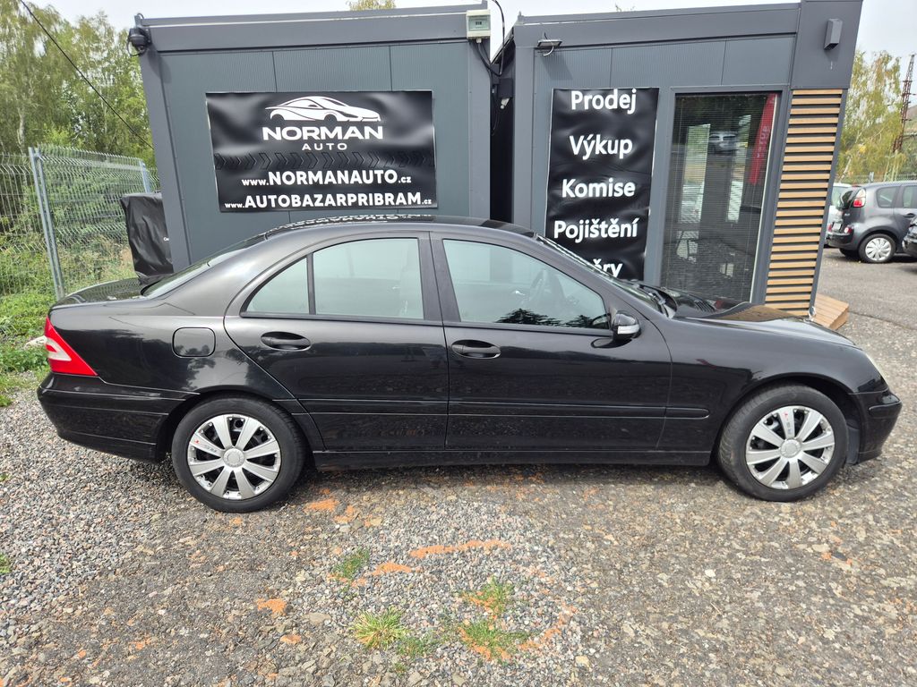 mercedes-benz-tridy-c-c220-cdi-110kw-sedan-klima - 3