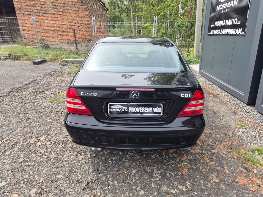 mercedes-benz-tridy-c-c220-cdi-110kw-sedan-klima - 5