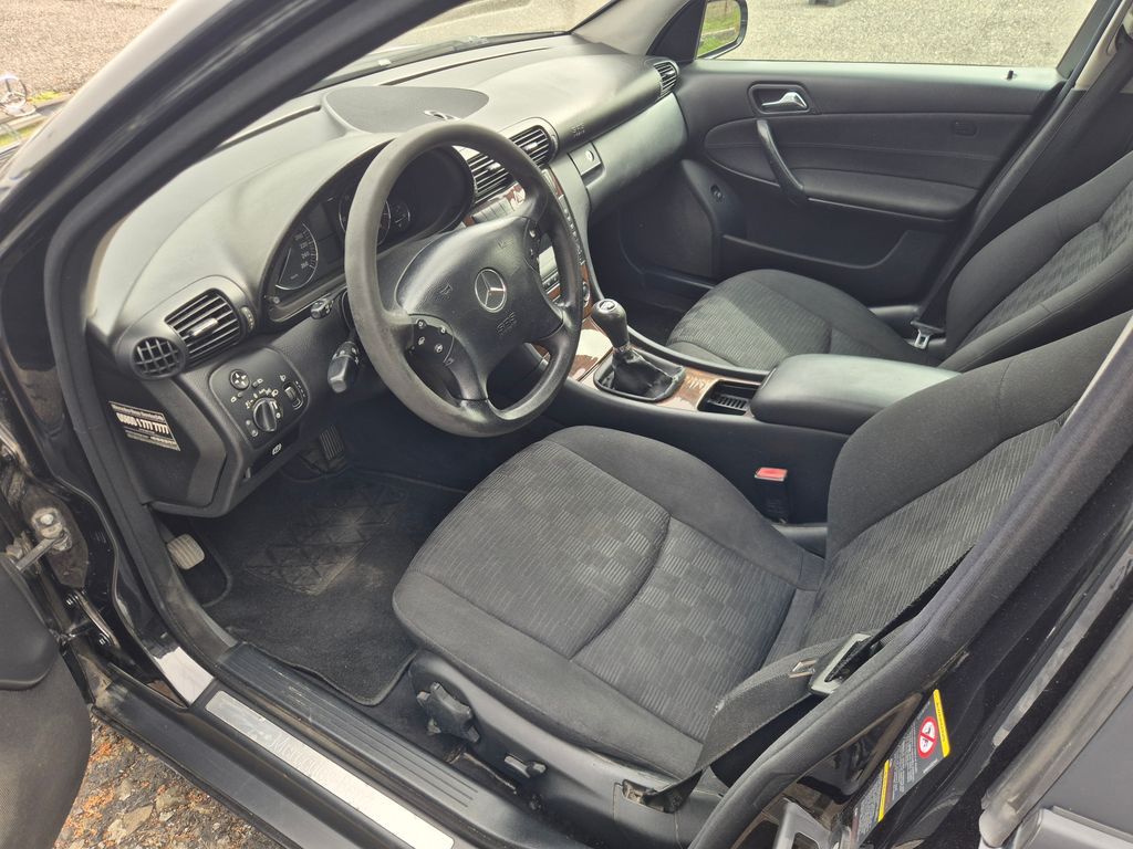 mercedes-benz-tridy-c-c220-cdi-110kw-sedan-klima - 8