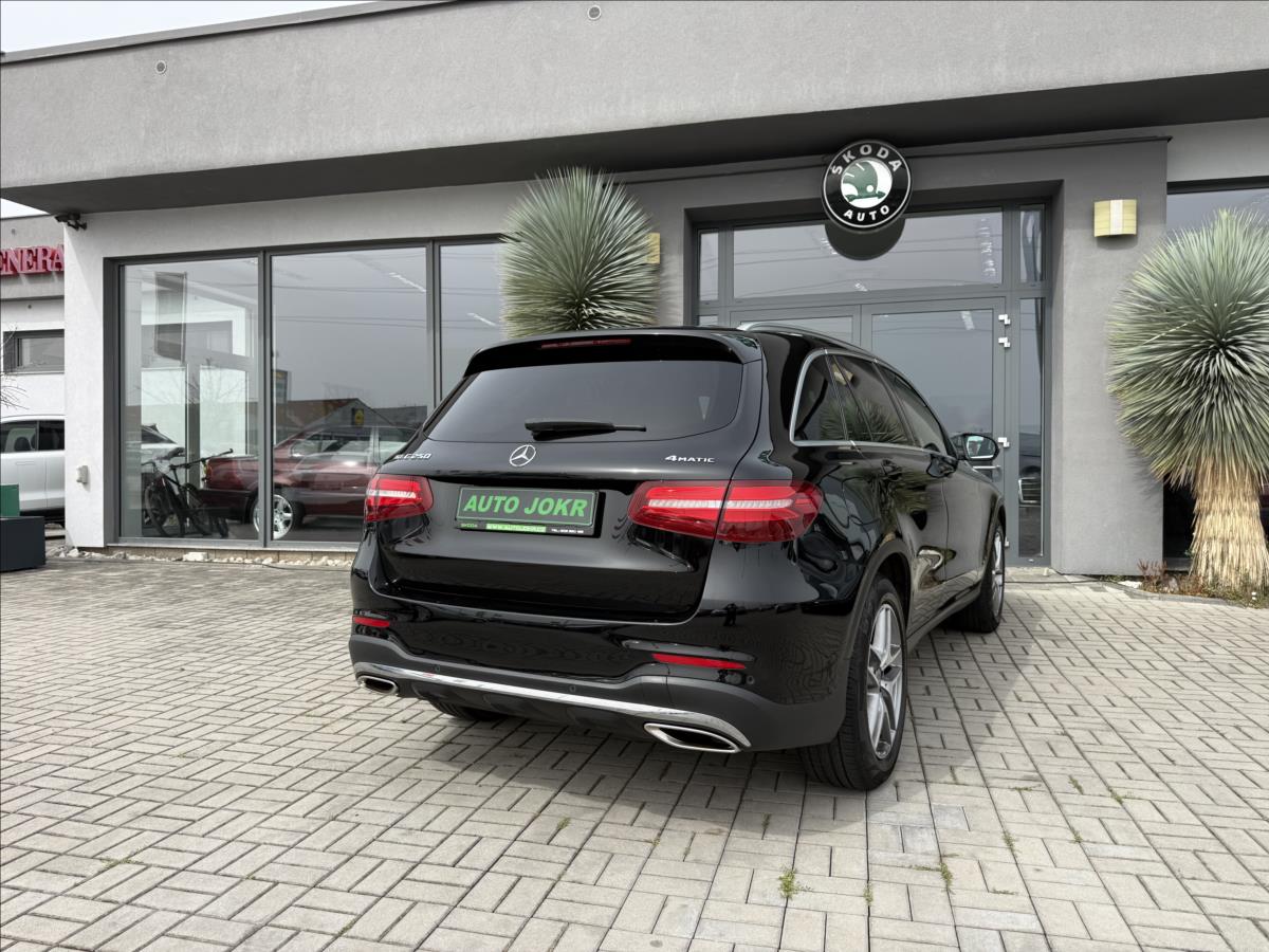 mercedes-benz-glc-250-4matic-155kw-amg-aut-led - 4