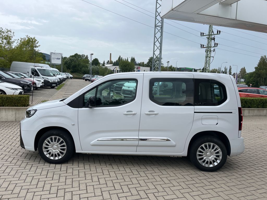 toyota-proace-city-verso-1-5-d4-d-100k-business-l1-6mt - 2