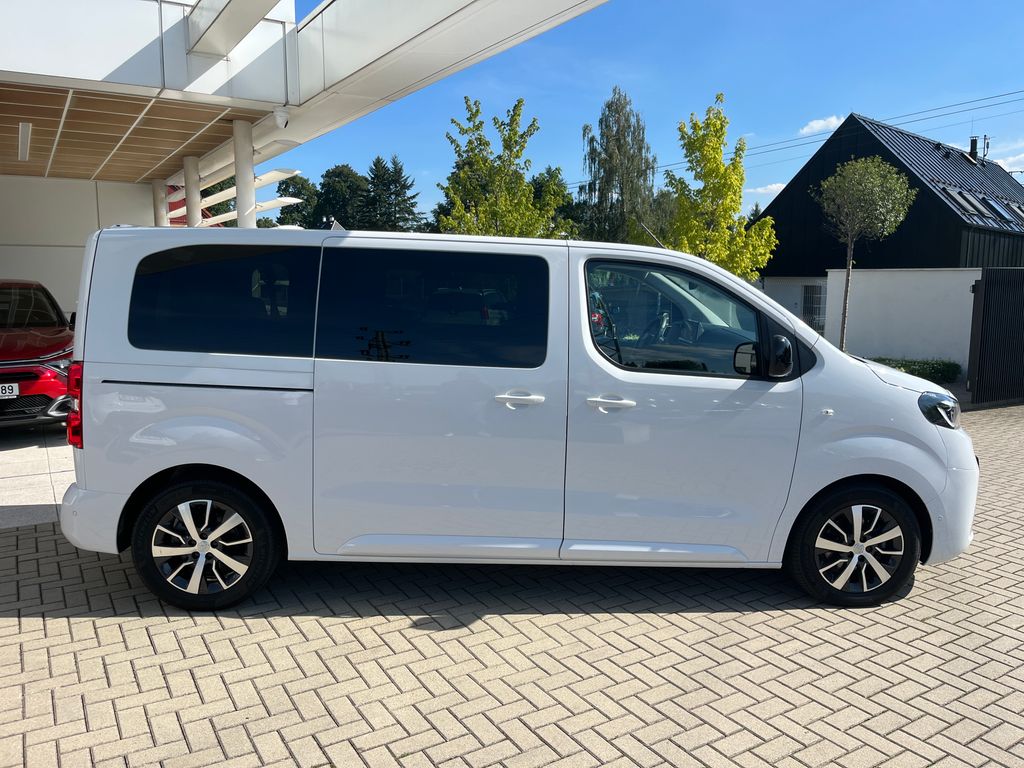 toyota-proace-verso-2-0d-144k-l1-family-webasto-8s - 6