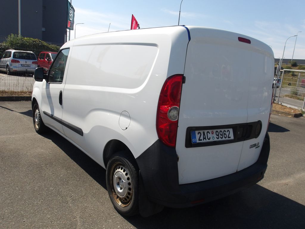 fiat-doblo-cargo-1-4i-cr-1-maj-21-dph - 9