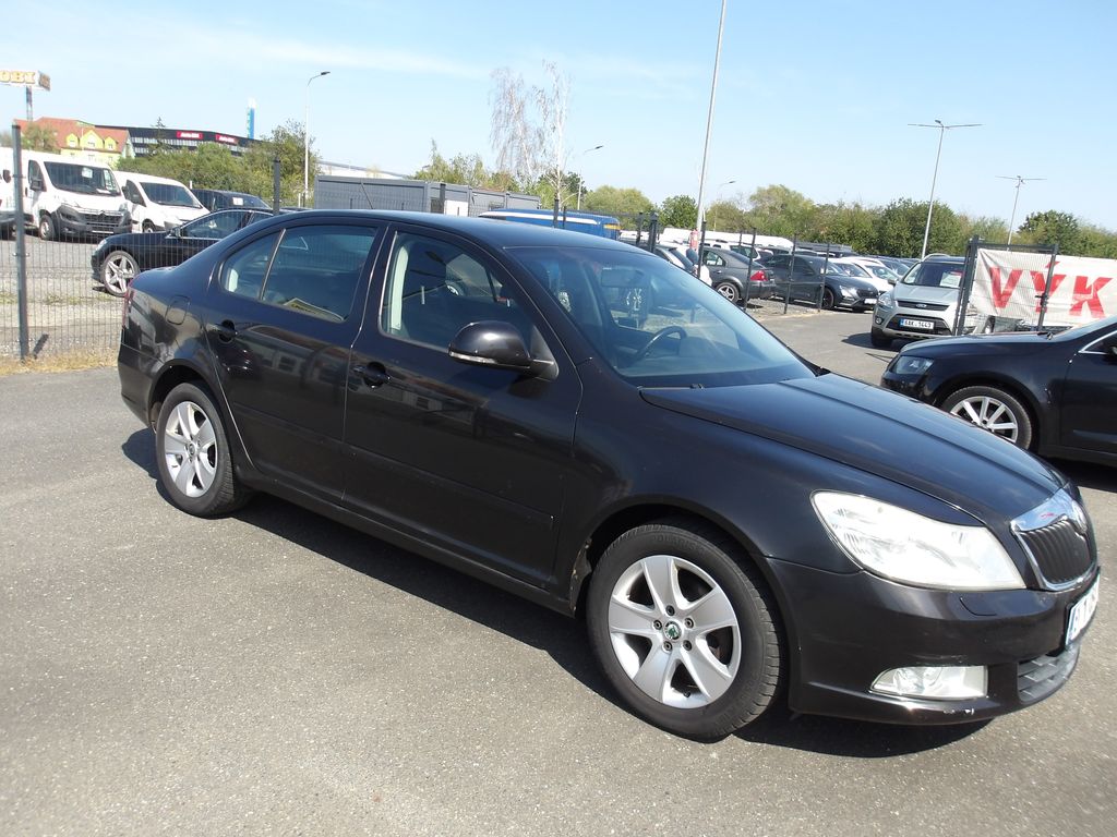 skoda-octavia-2-0tdi-jezdi-vyborne - 5