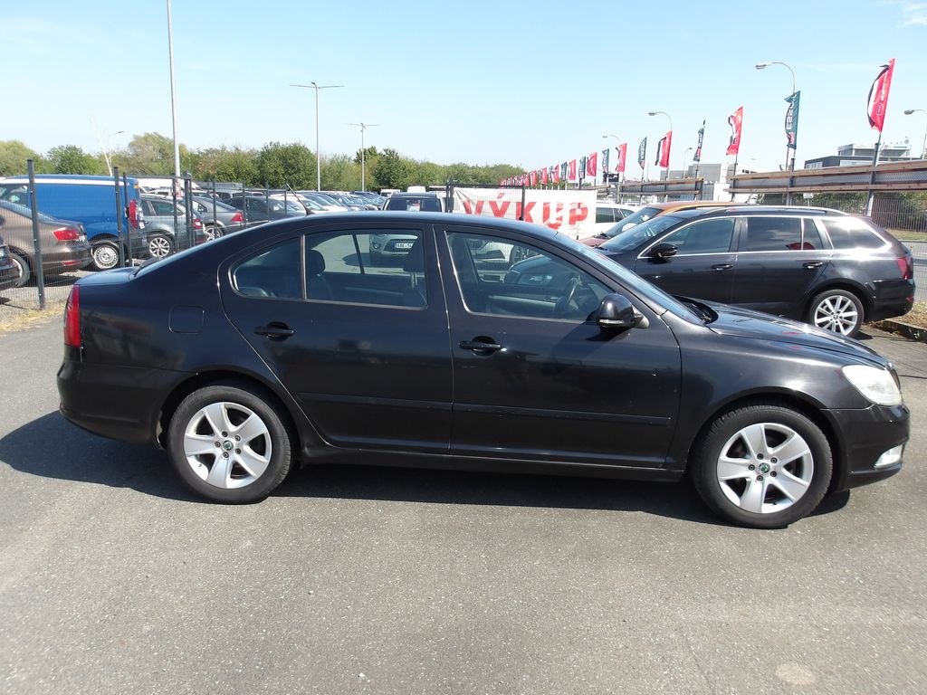 skoda-octavia-2-0tdi-jezdi-vyborne - 7