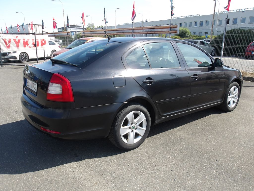 skoda-octavia-2-0tdi-jezdi-vyborne - 8