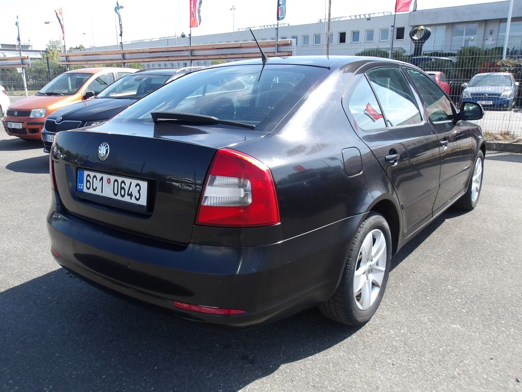 skoda-octavia-2-0tdi-jezdi-vyborne - 9