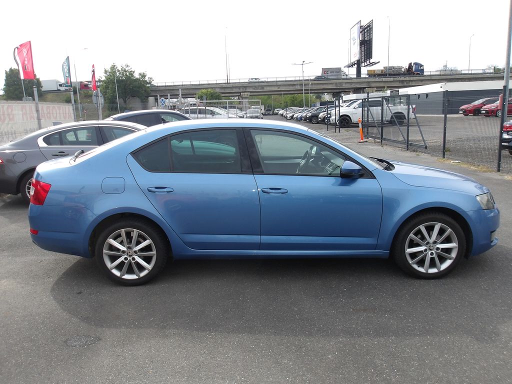 skoda-octavia-1-6tdi-81kw-dsg-cr-krasav - 7