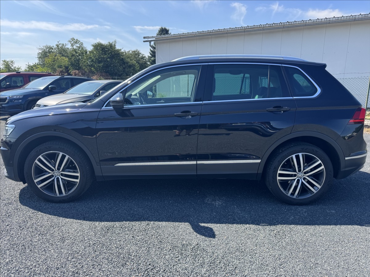 volkswagen-tiguan-2-0-tdi-highline-4x4-dsg-led - 3