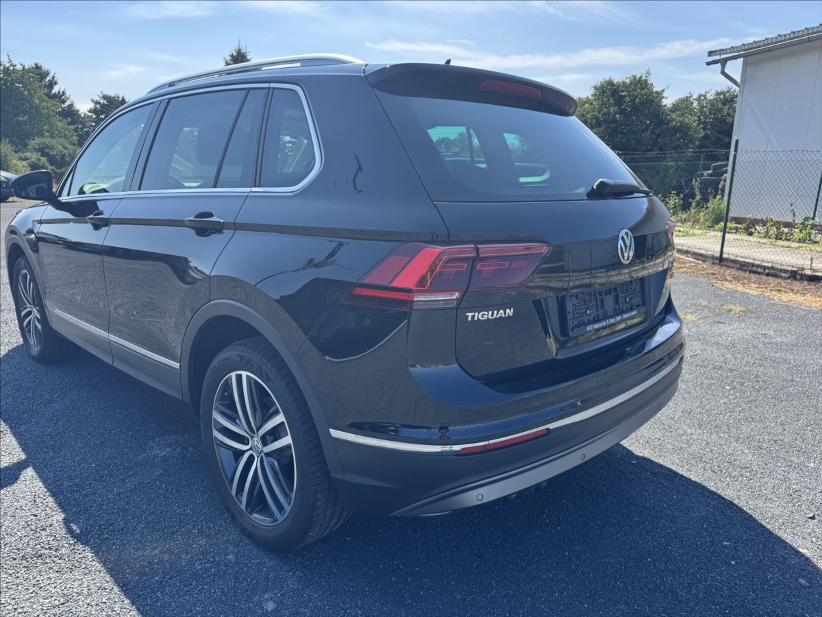 volkswagen-tiguan-2-0-tdi-highline-4x4-dsg-led - 4