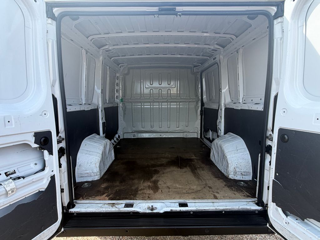 peugeot-boxer-2-2bhdi-88kw-l1h1-cz-dph - 5
