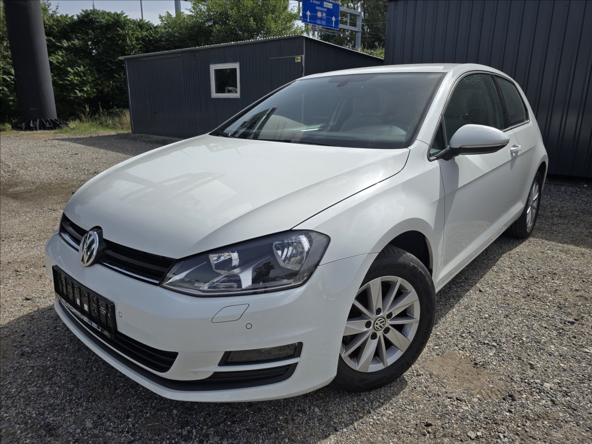 Volkswagen Golf 1,2 TSi  63 KW  1 Majitel