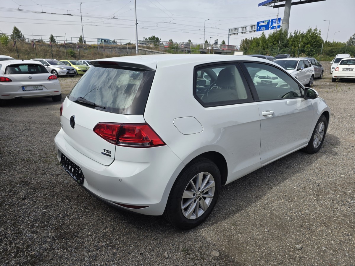 volkswagen-golf-1-2-tsi-63-kw-1-majitel - 4