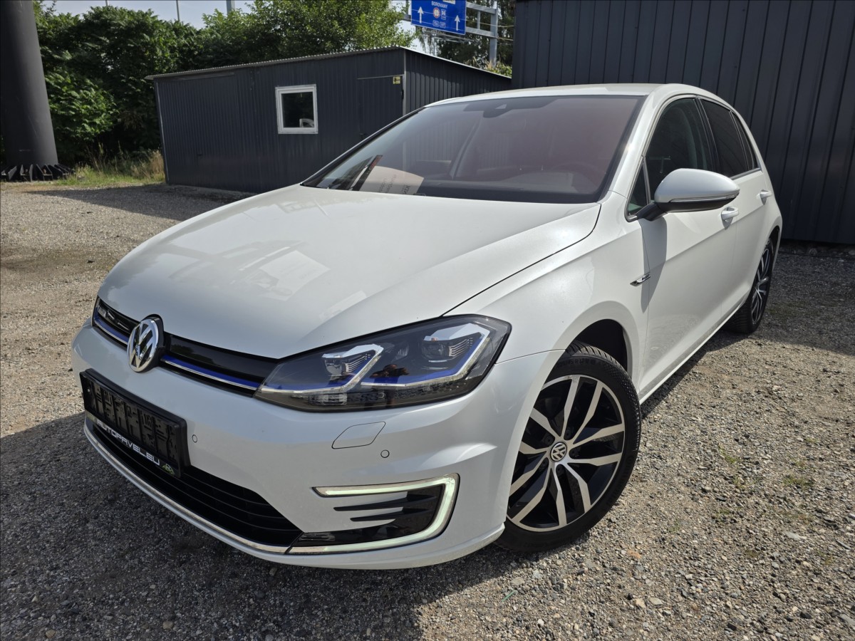 Volkswagen Golf E 100KW  LED, VIRTUAL