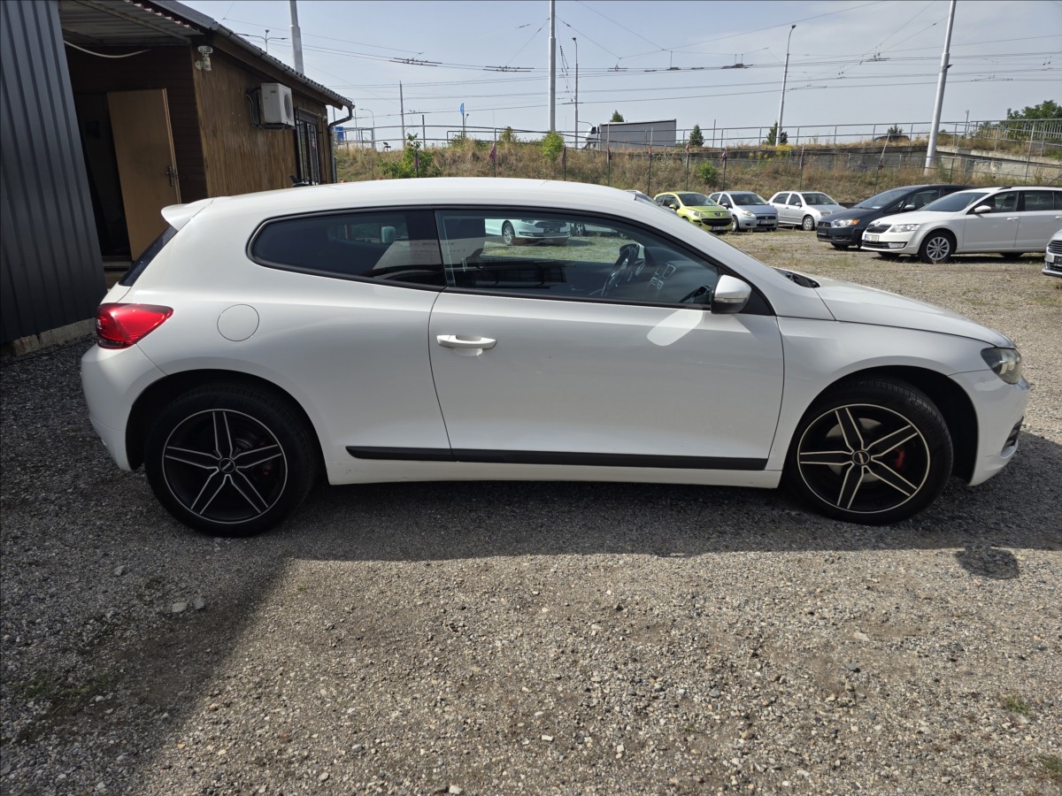 volkswagen-scirocco-1-4-tsi-r-line-90kw - 4