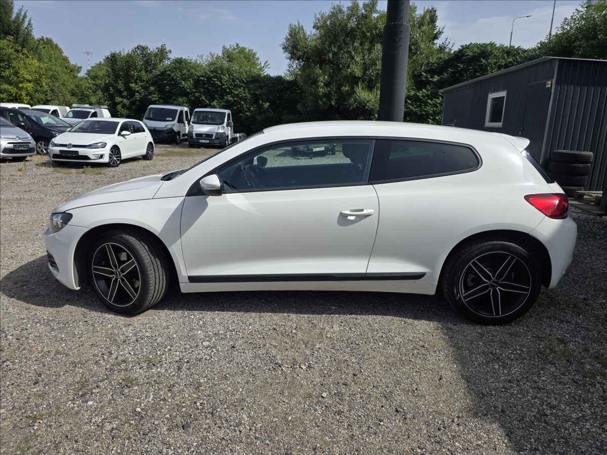 volkswagen-scirocco-1-4-tsi-r-line-90kw - 8