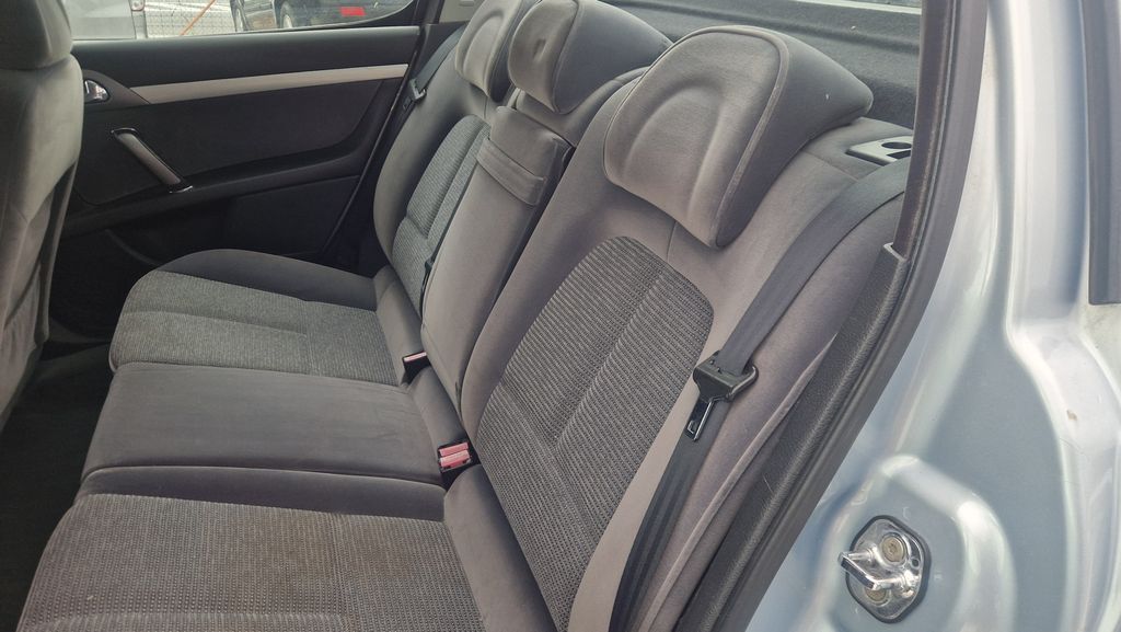 peugeot-407-1-6-hdi - 8