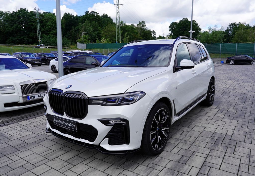 bmw-x7-40d-xdrive-mpaket-at9-22-340ps - 1