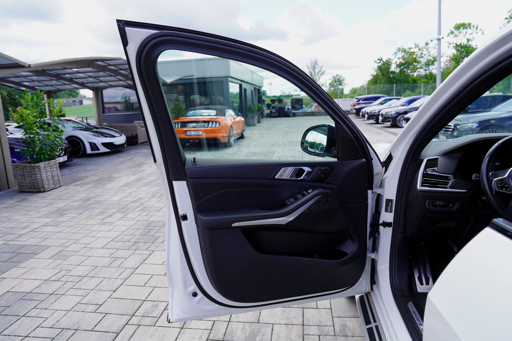 bmw-x7-40d-xdrive-mpaket-at9-22-340ps - 7