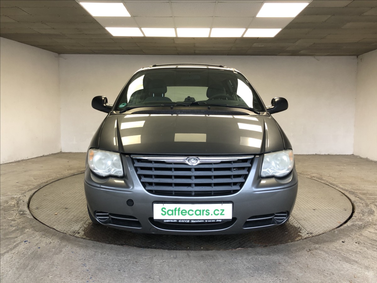 chrysler-voyager-2-8-crdi - 1