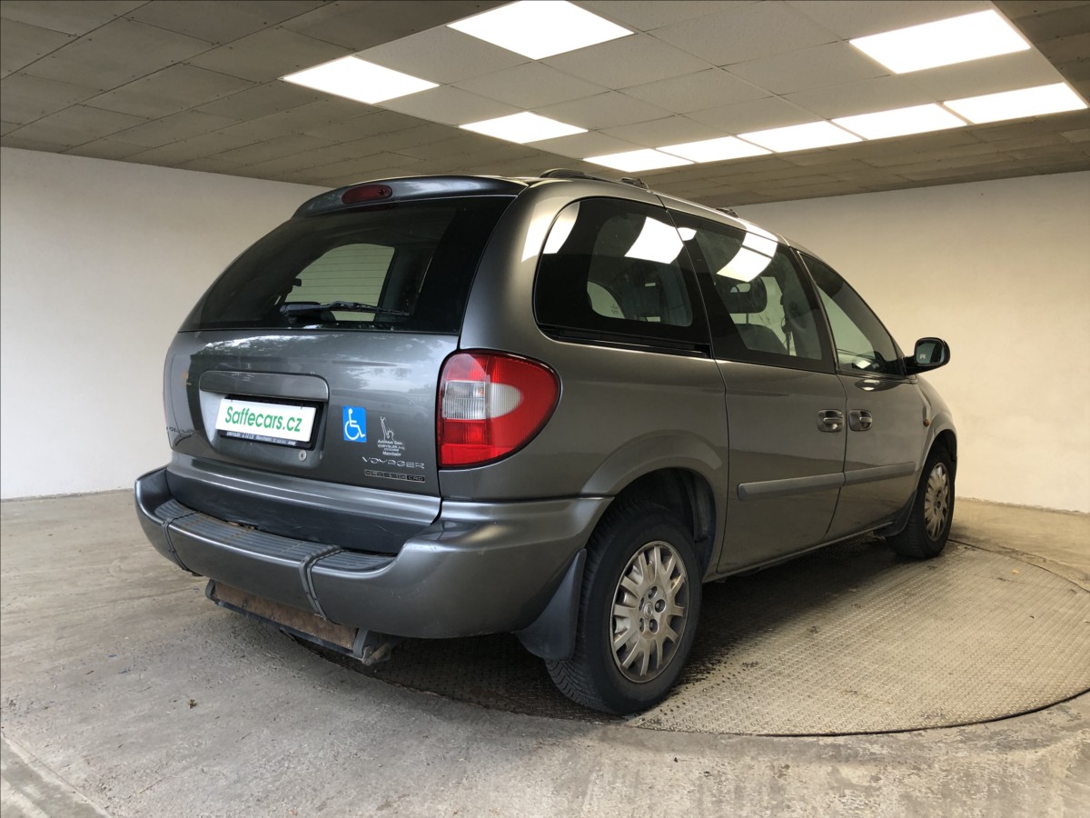 chrysler-voyager-2-8-crdi - 6
