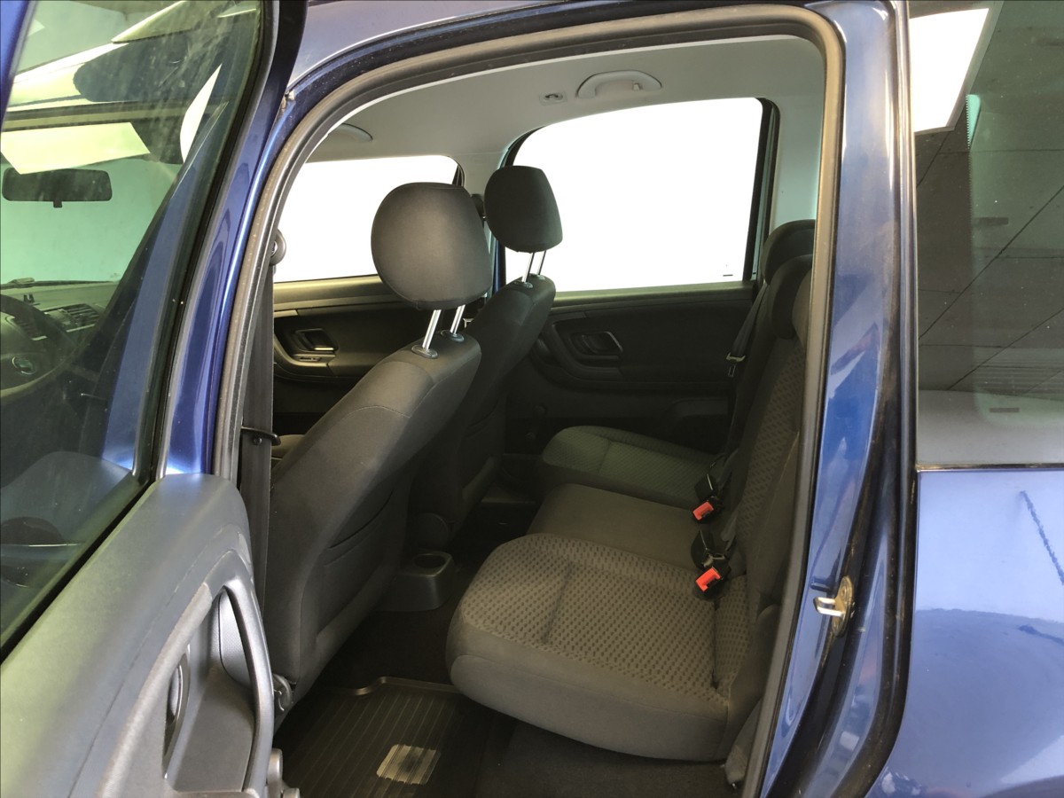 skoda-roomster-1-2-tsi-dsg - 9