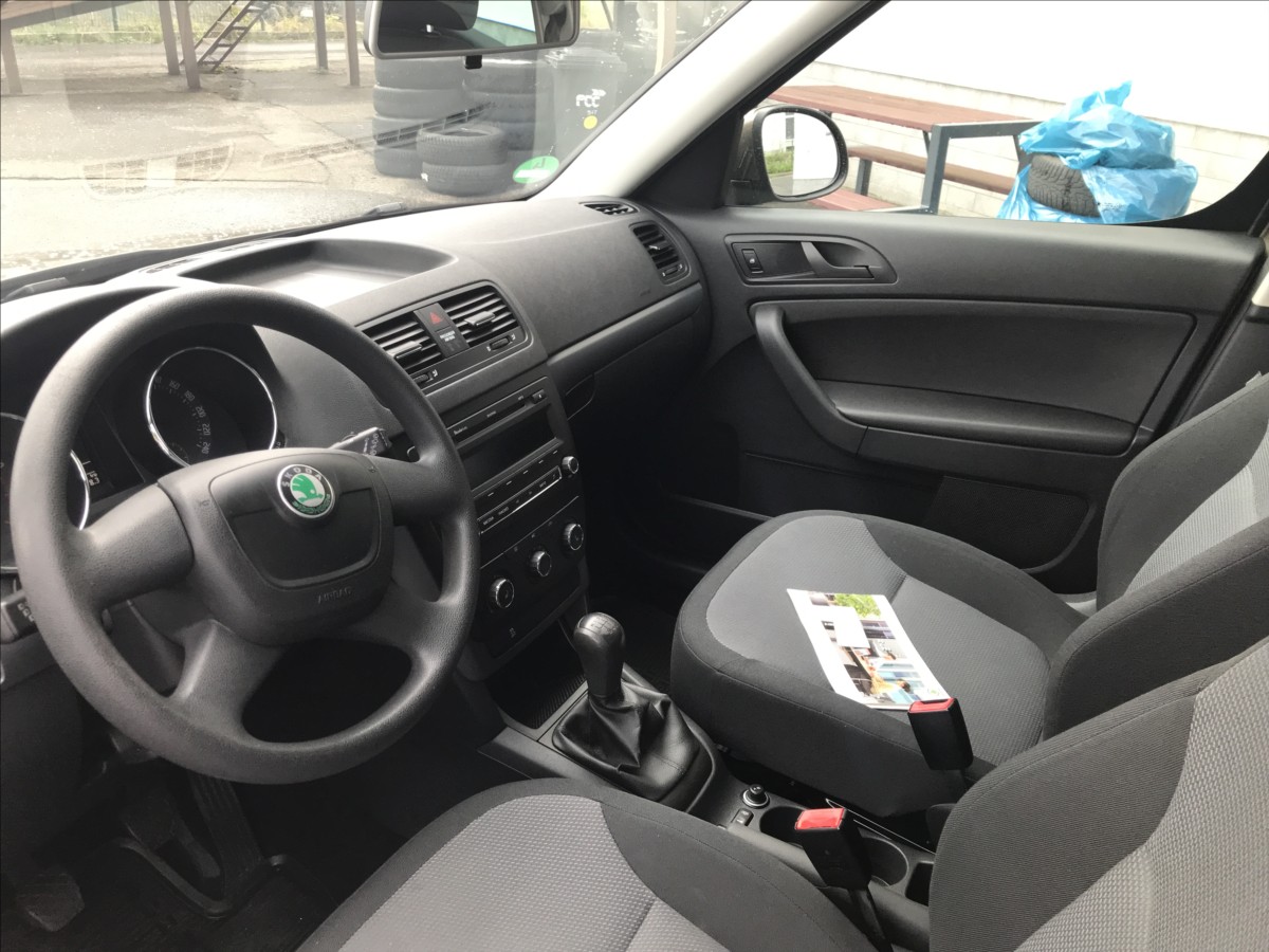 skoda-yeti-1-2-tsi-77kw-mt-4x2 - 6