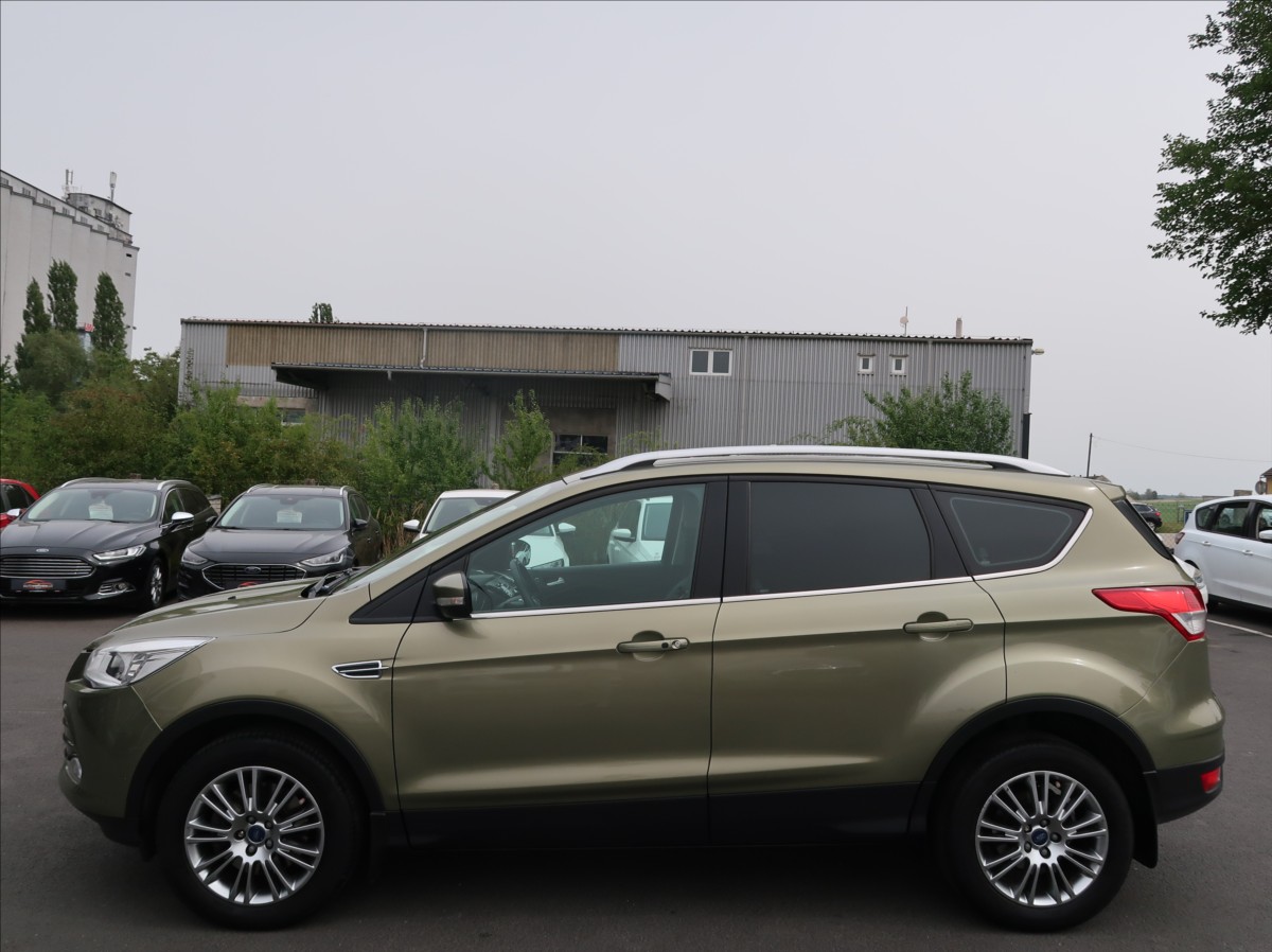 ford-kuga-2-0-tdci-120kw-titanium-panorama - 4