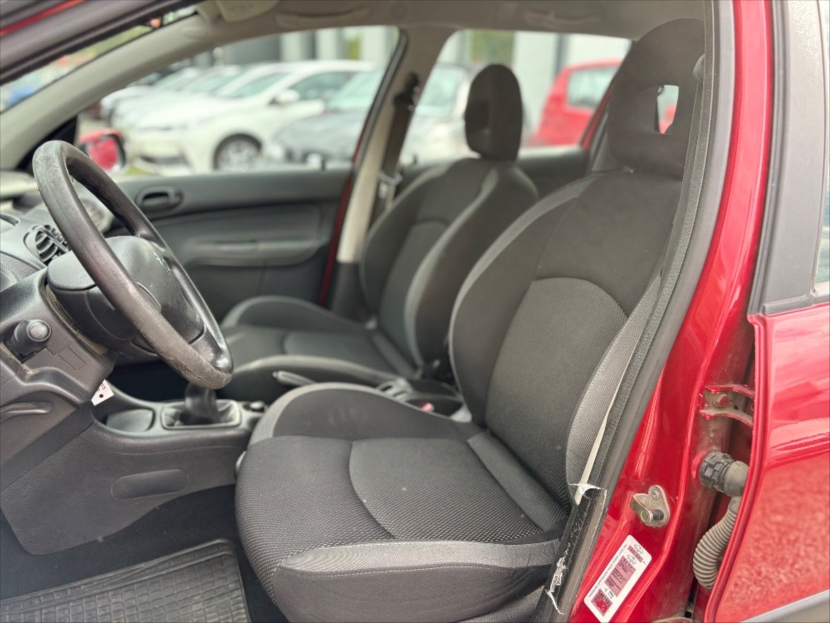 peugeot-206-1-4-hdi-combi - 9