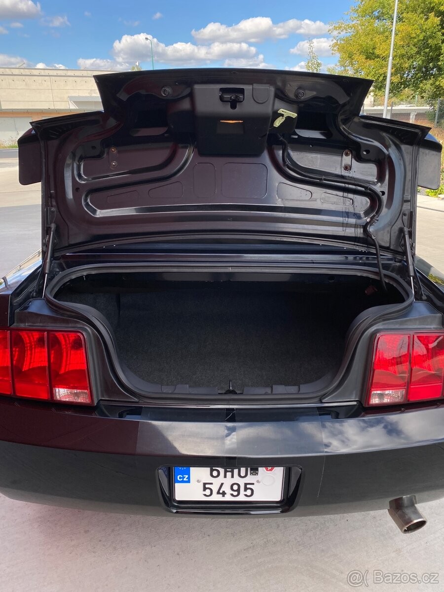 ford-mustang-4-0-v6-154-kw-cabrio - 2