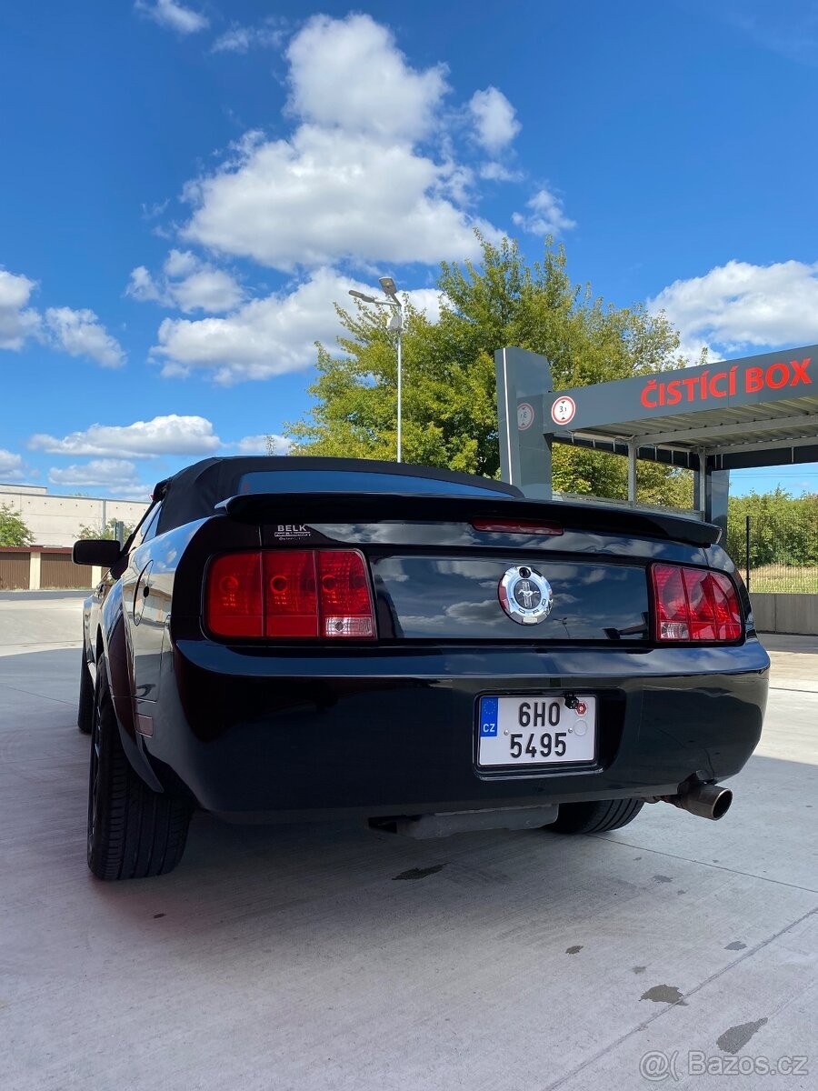 ford-mustang-4-0-v6-154-kw-cabrio - 3