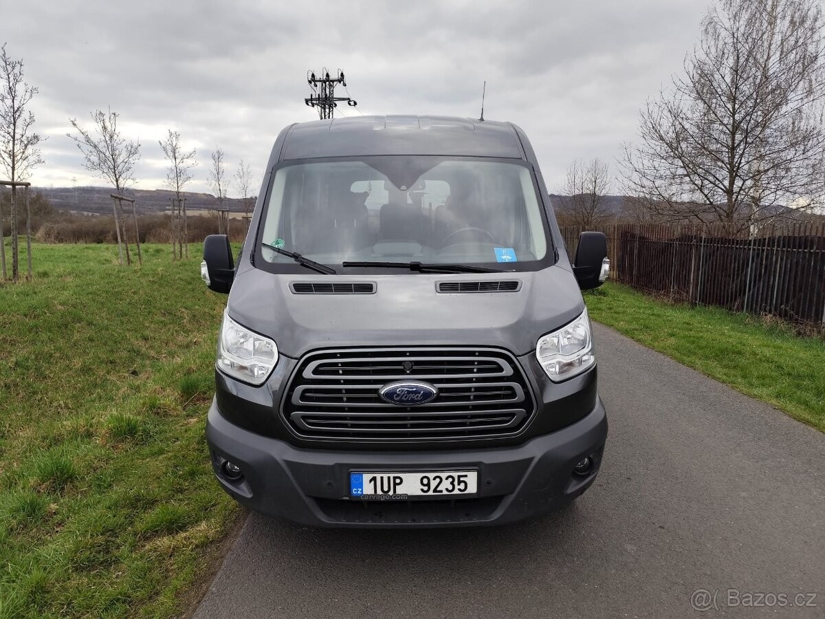 Ford Transit 2,0   s plošinou pro vozíčkáře