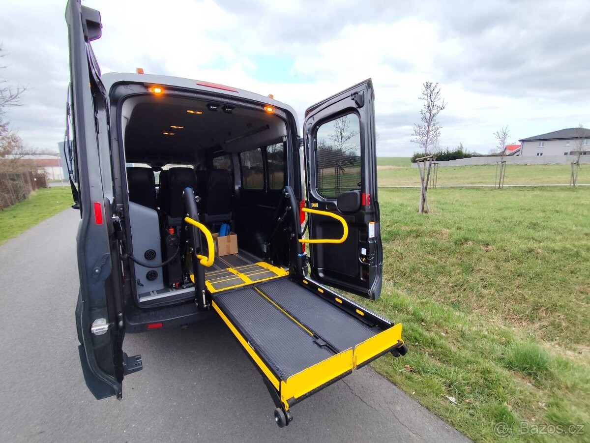 ford-transit-2-0-s-plosinou-pro-vozickare - 5