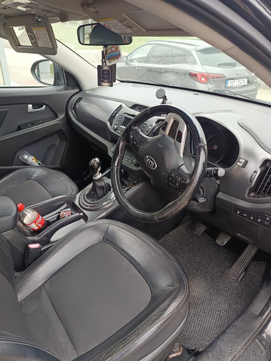kia-sportage-1-7-crdi - 2