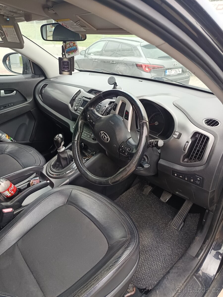 kia-sportage-1-7-crdi - 5