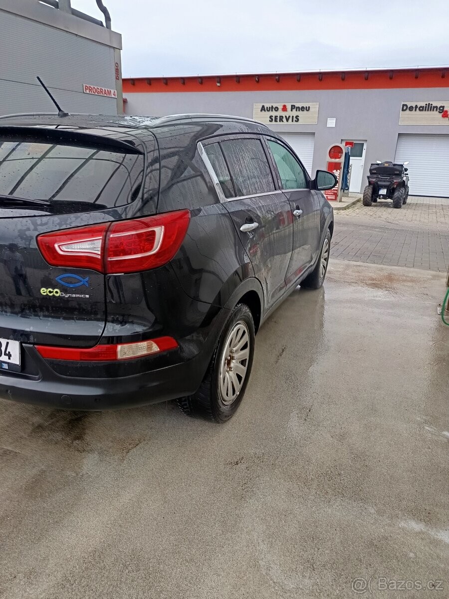 kia-sportage-1-7-crdi - 7