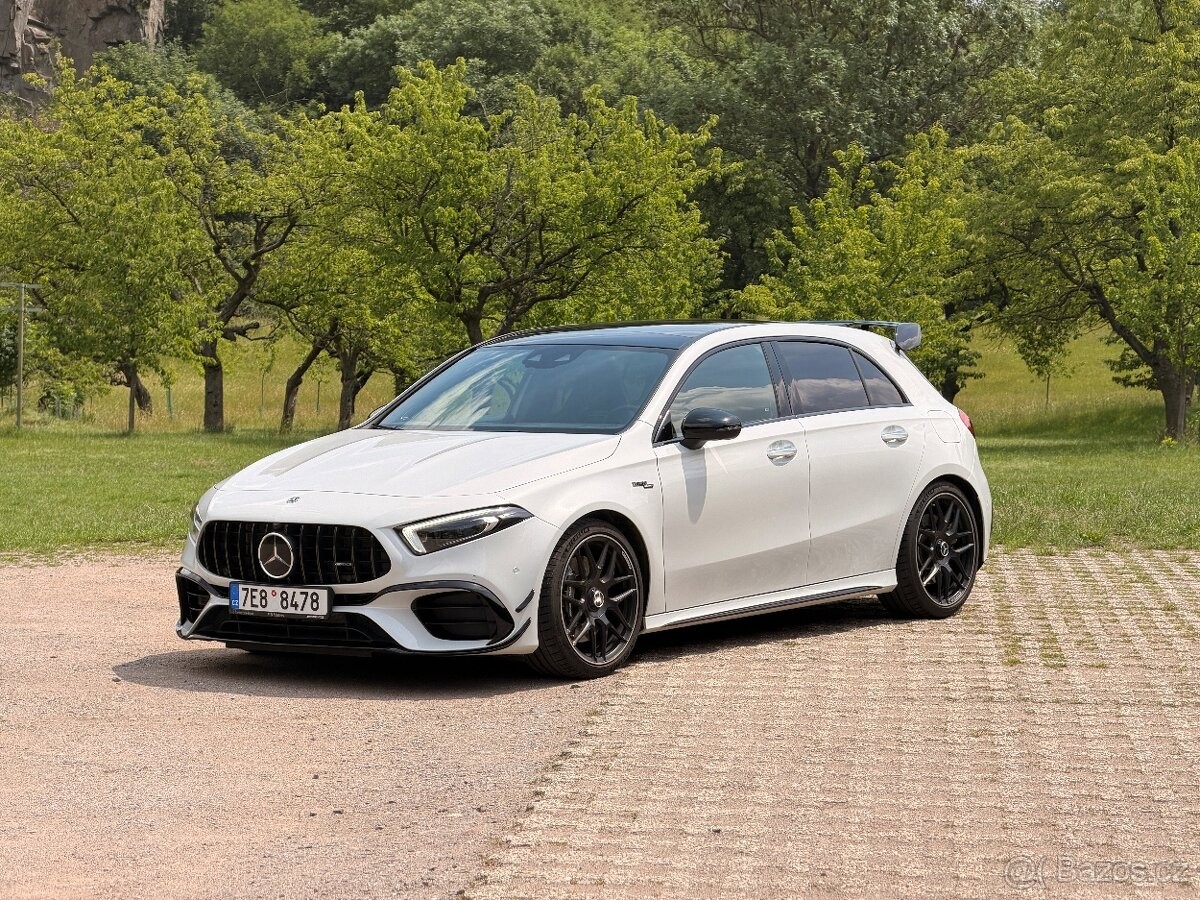 mercedes-benz-tridy-a-2-0-s-amg-4matic-pano - 1