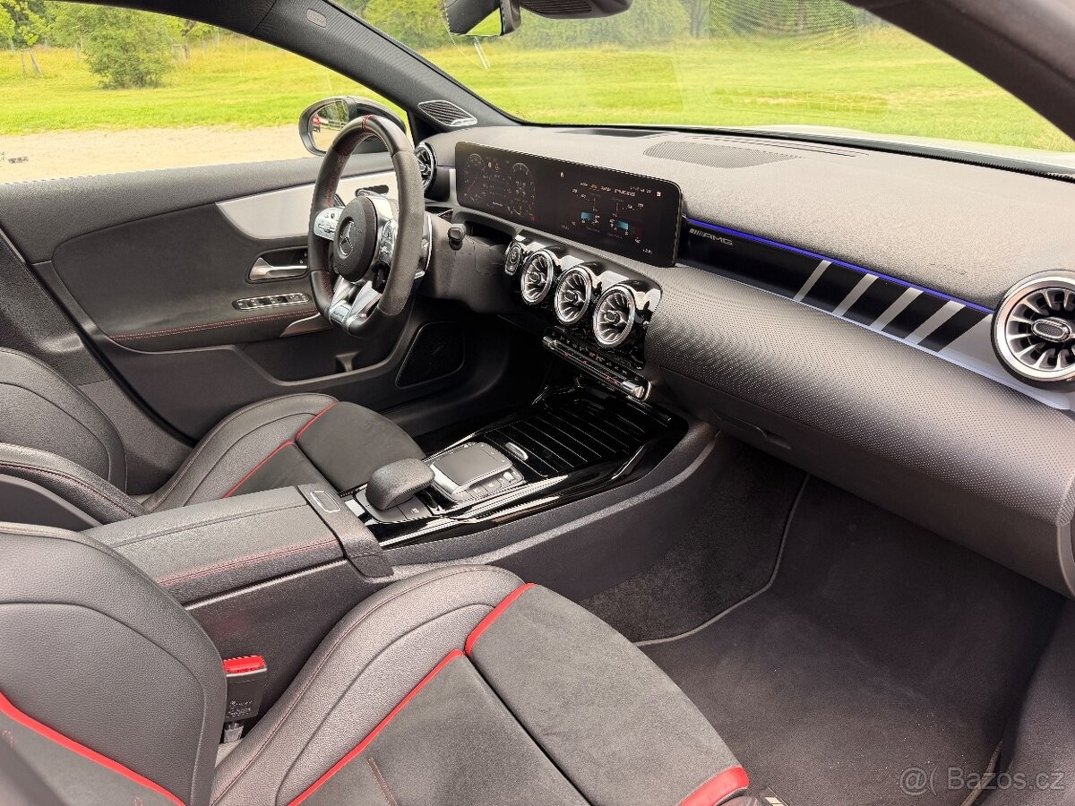 mercedes-benz-tridy-a-2-0-s-amg-4matic-pano - 7