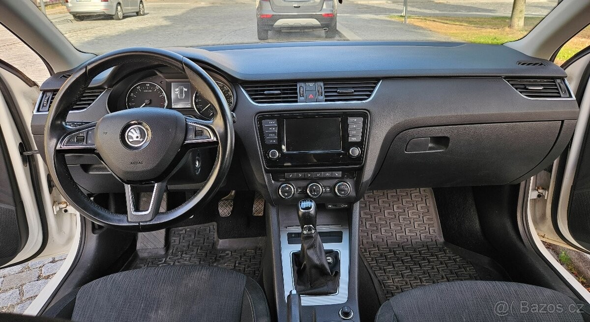 skoda-octavia-1-4-tsi-g-tec-81-kw-elegance-cr - 5