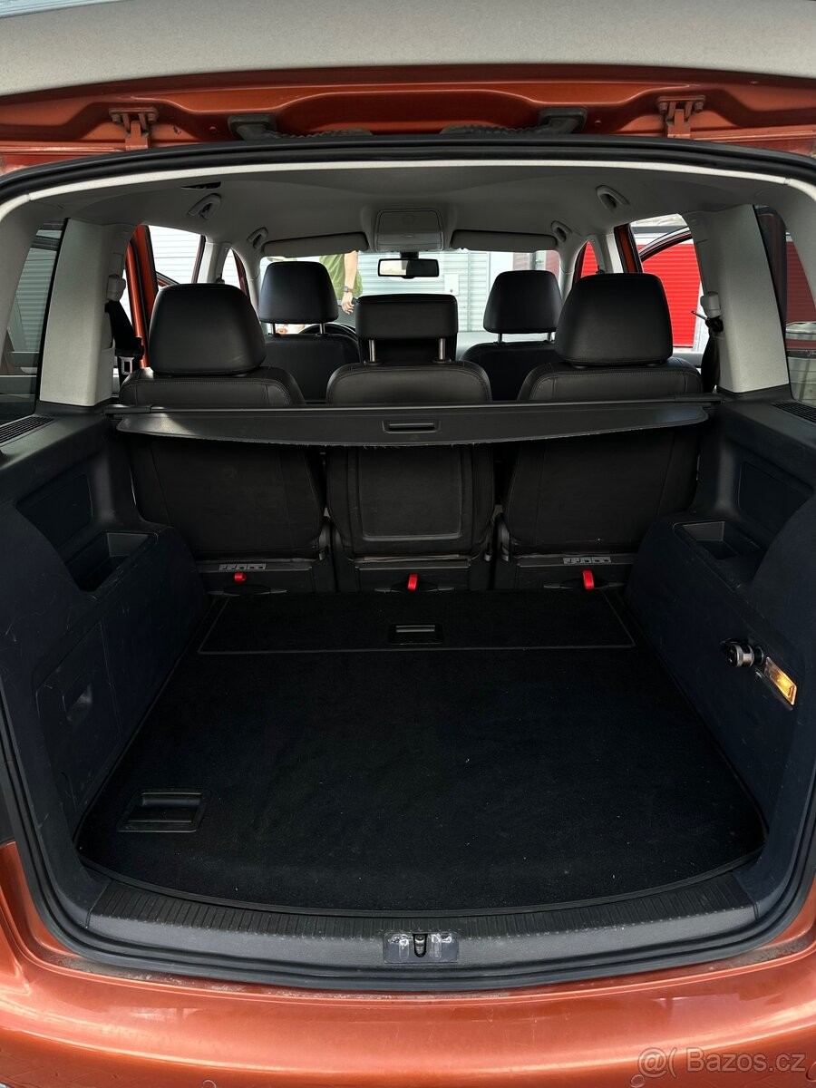 volkswagen-touran-2-0-tdi - 6