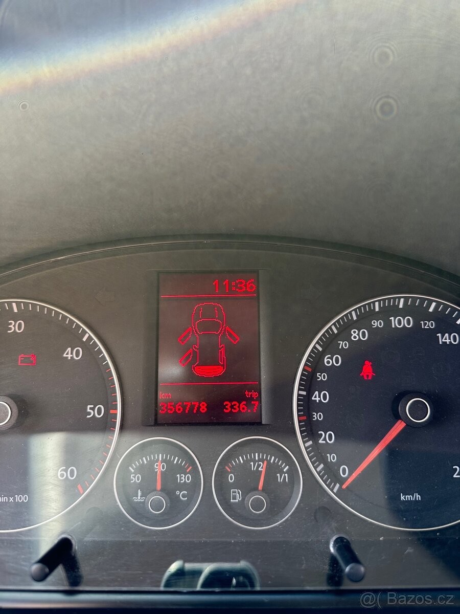 volkswagen-touran-2-0-tdi - 8