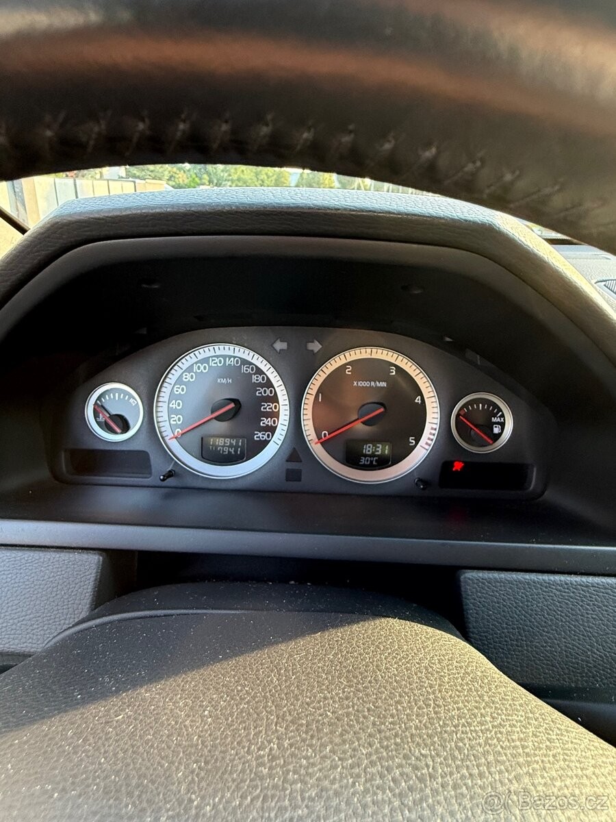 volvo-xc90-2-4 - 6