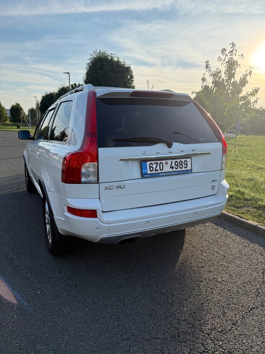 volvo-xc90-2-4 - 8
