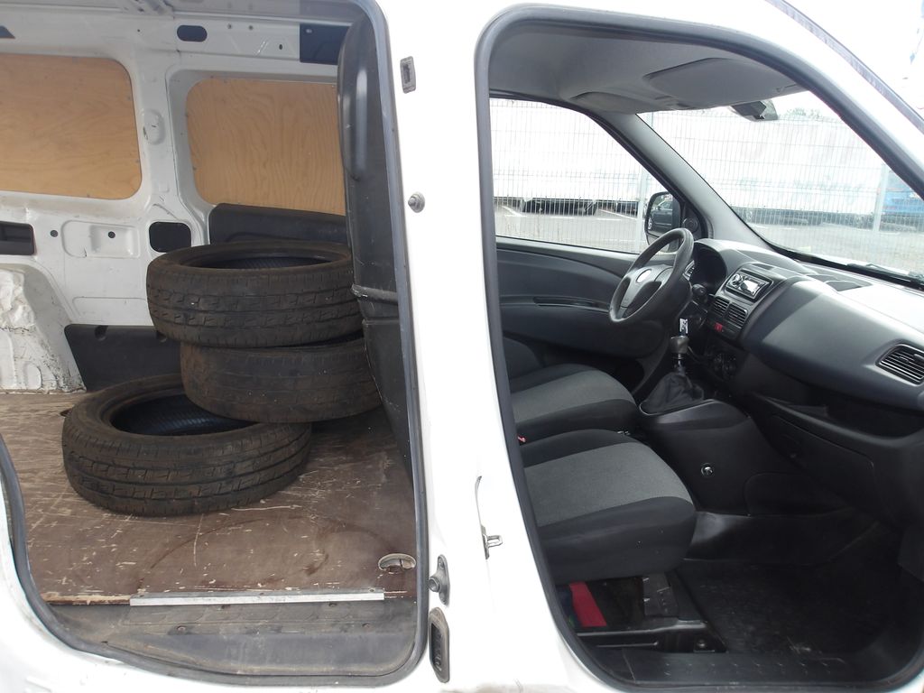 fiat-doblo-cargo-1-4i-cr-1-maj-21-dph - 8