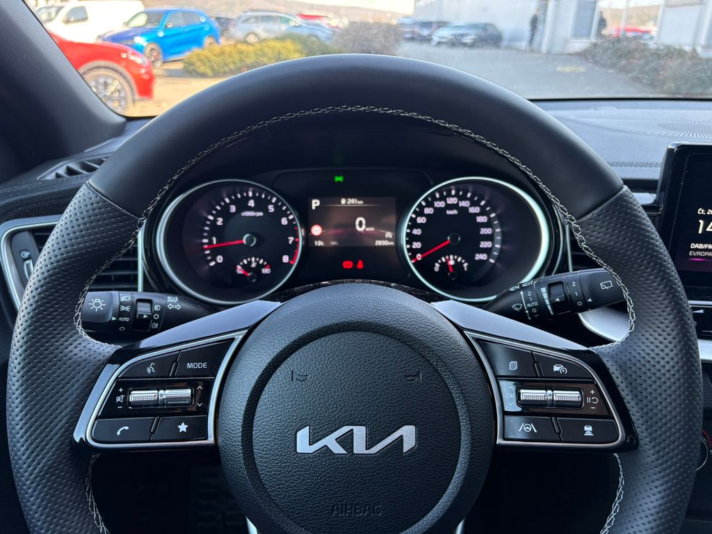 kia-xceed-1-6-t-gdi-gpf-7dct-gt-line-132 - 4