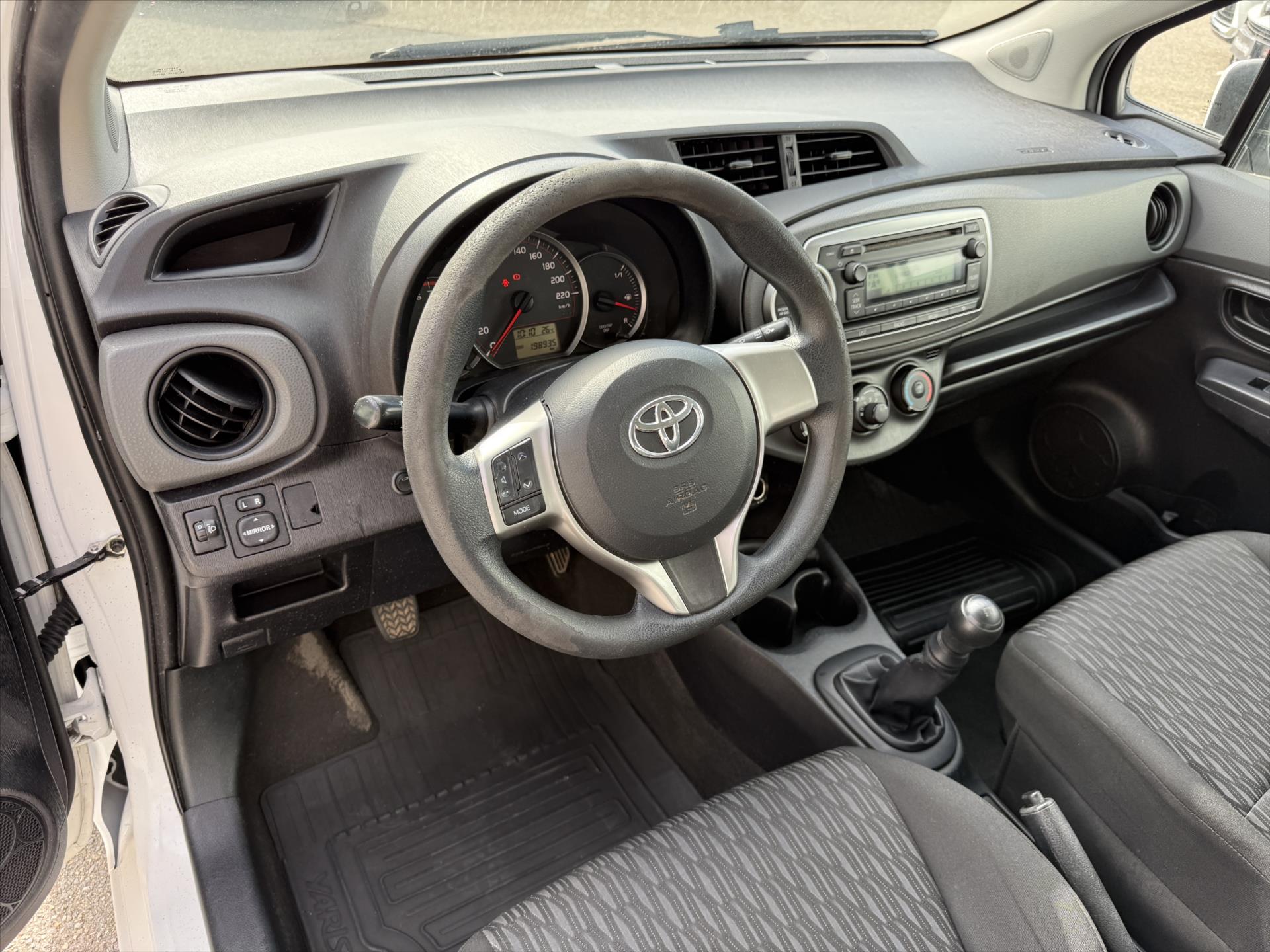 toyota-yaris-1-0-az-power - 6