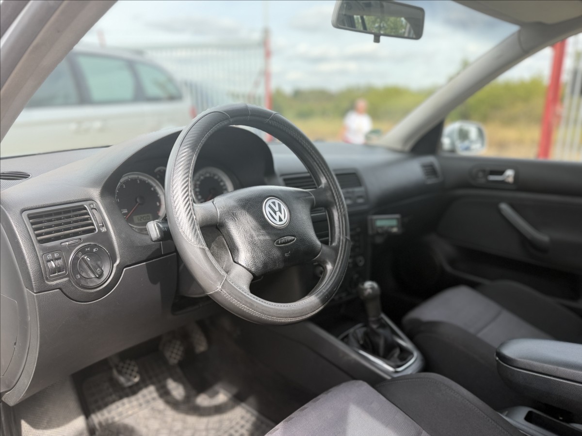 volkswagen-golf-1-9-tdi-74kw - 9