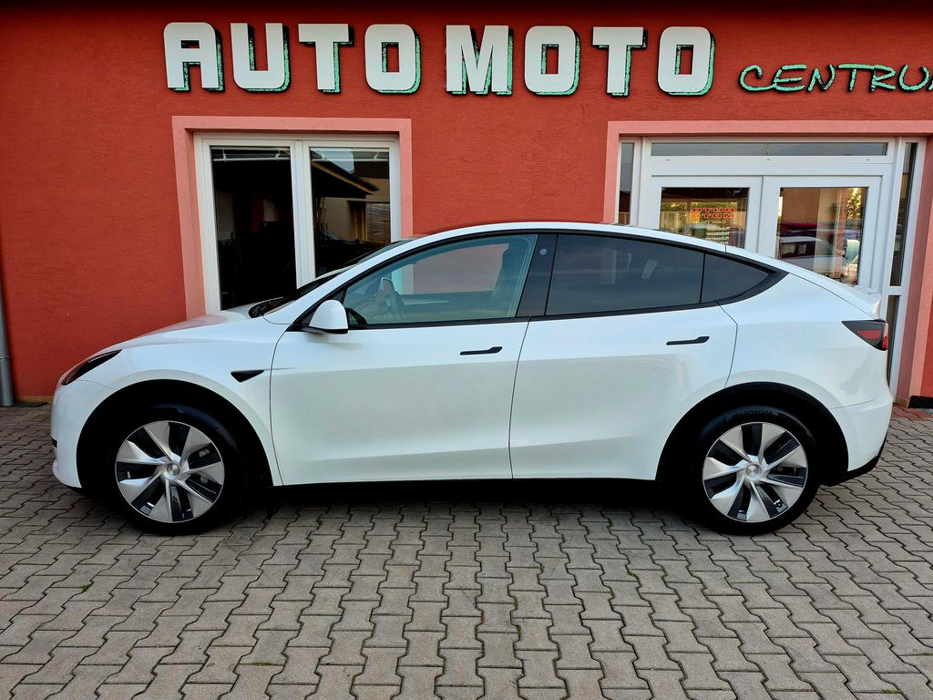 tesla-model-y-standard-plus-rwd-220kw-dph-tazne - 1