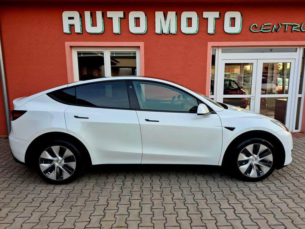 tesla-model-y-standard-plus-rwd-220kw-dph-tazne - 4